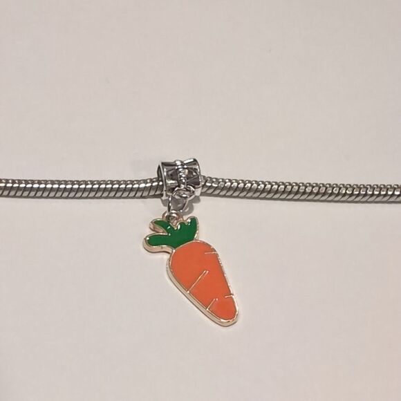 Silver Gold Orange Carrot Enamel Dangle‎ Charm for Pandora Style Bracelet - Picture 1 of 4